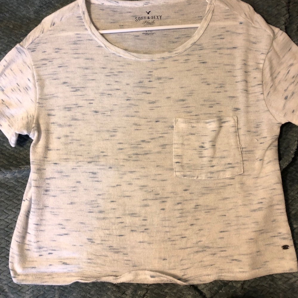 American Eagle tee shirt
